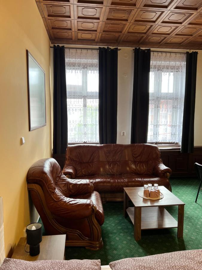 Hotel Maxim Фридек-Мистек Экстерьер фото