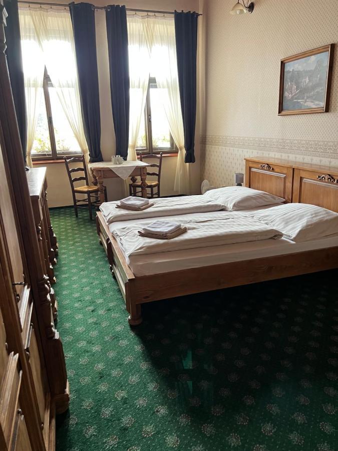 Hotel Maxim Фридек-Мистек Экстерьер фото