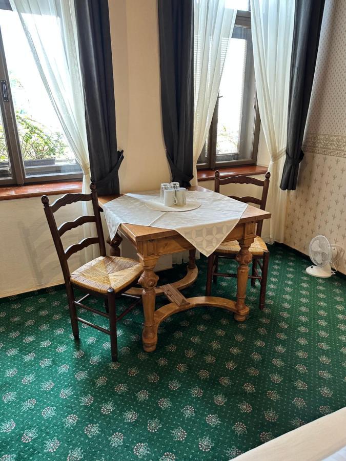 Hotel Maxim Фридек-Мистек Экстерьер фото