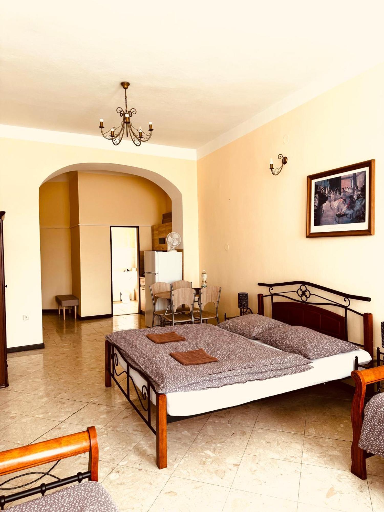 Hotel Maxim Фридек-Мистек Экстерьер фото